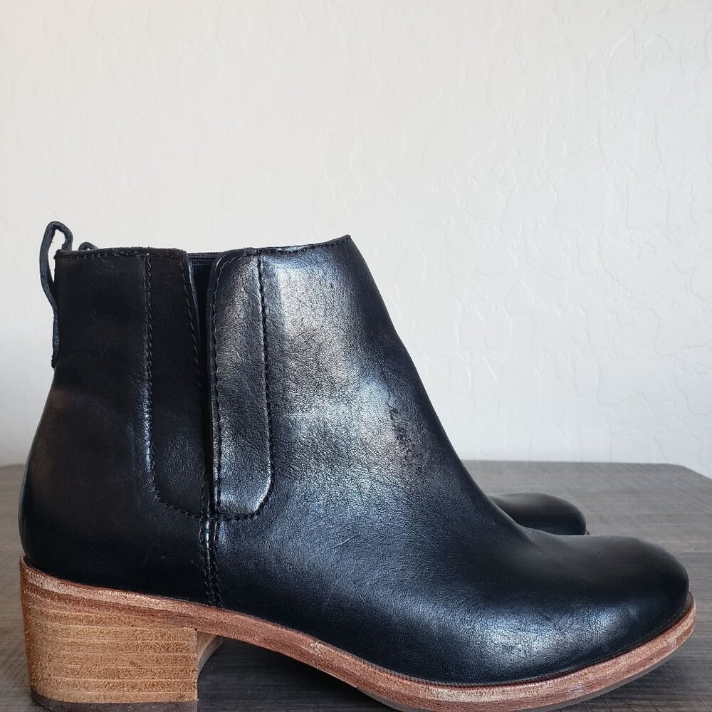 Kork-Ease Mindo Black Leather Pull-On Ankle Booties Chelsea Boots Size Women's 7